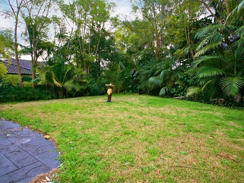 699 Henry Lawson Drive, East Hills NSW 2213