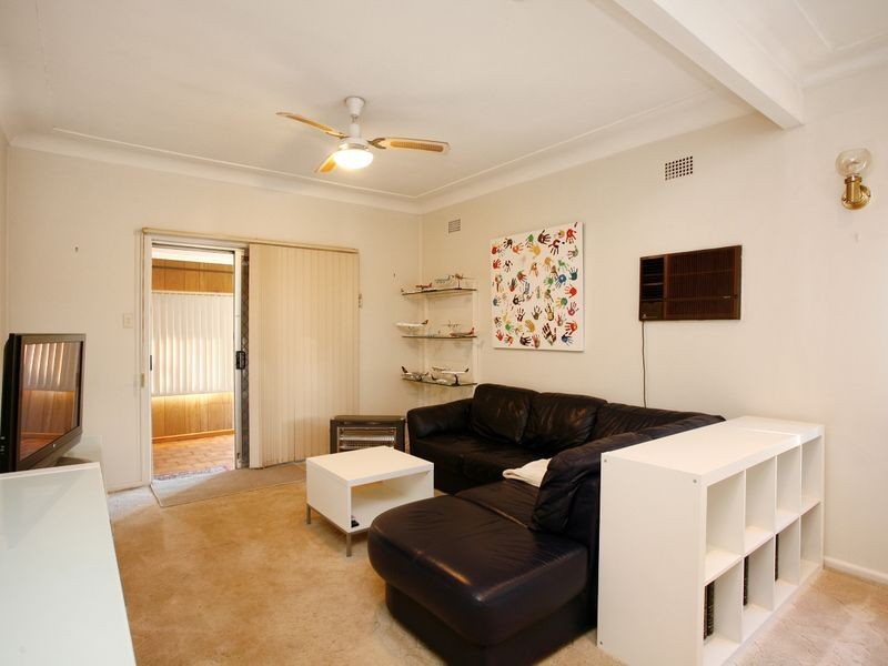 127 Davies Road, Padstow NSW 2211