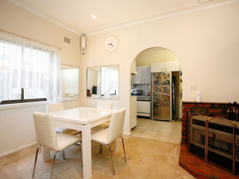 127 Davies Road, Padstow NSW 2211