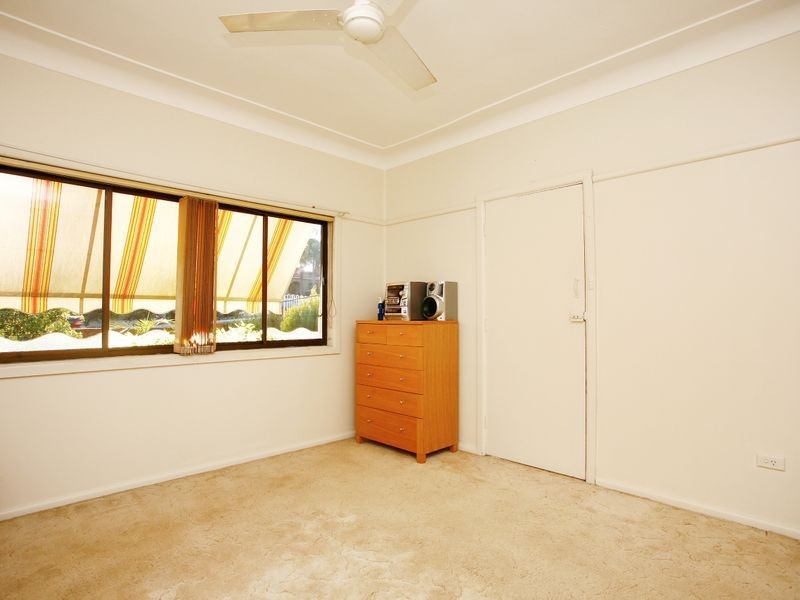 127 Davies Road, Padstow NSW 2211