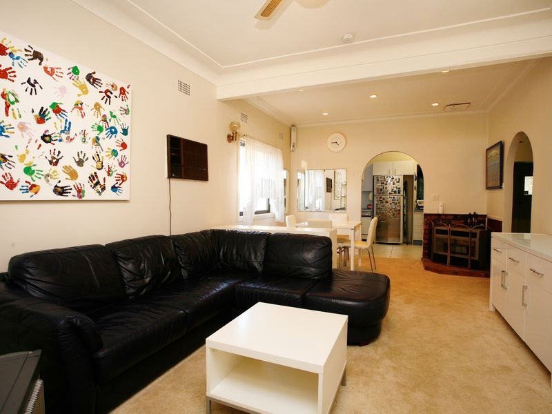 127 Davies Road, Padstow NSW 2211