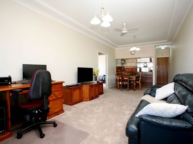 8/176 Broad Arrow Road, Riverwood NSW 2210