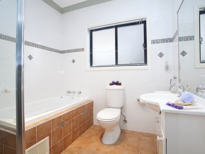 3A Apex Avenue, Picnic Point NSW 2213