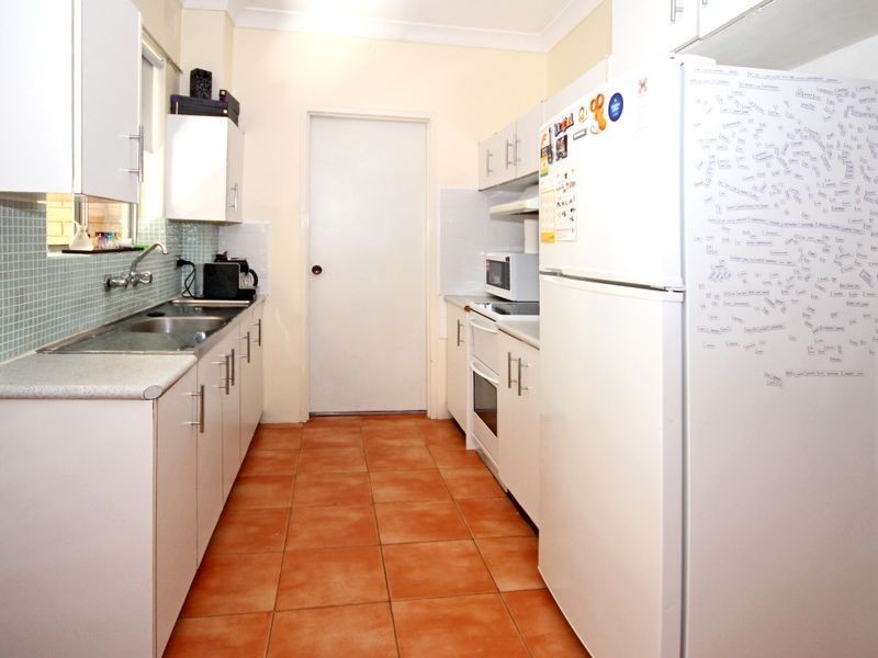 2/27A Victoria Avenue, Penshurst NSW 2222