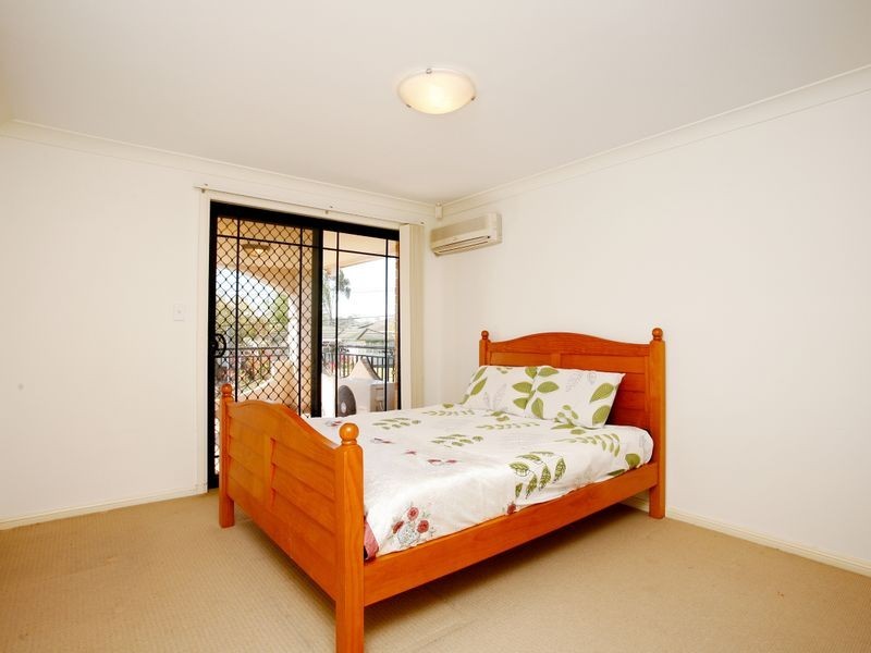 65 Thomas Street, Picnic Point NSW 2213
