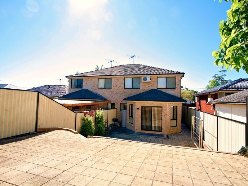 65 Thomas Street, Picnic Point NSW 2213