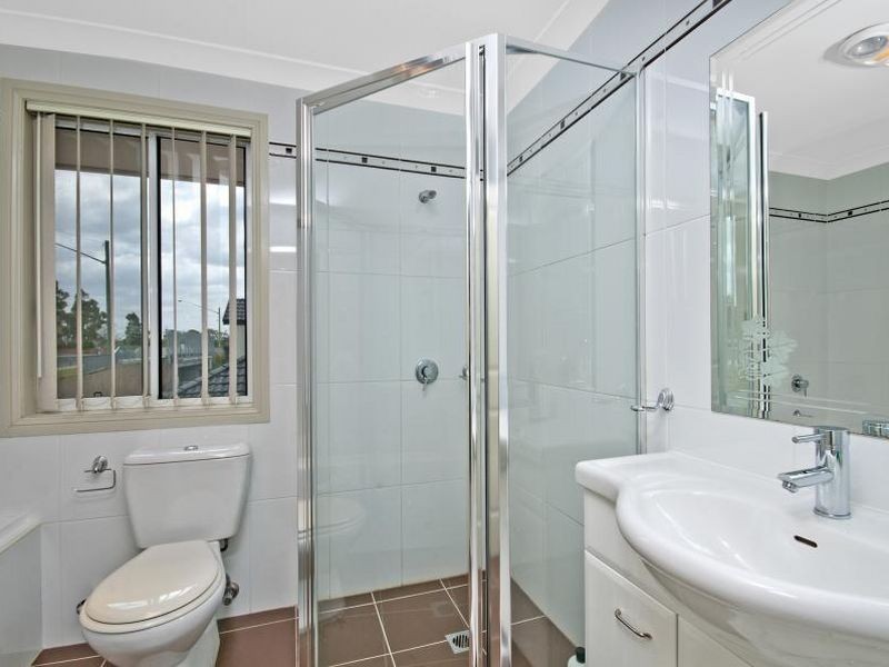 2/83 Davies Road, Padstow NSW 2211