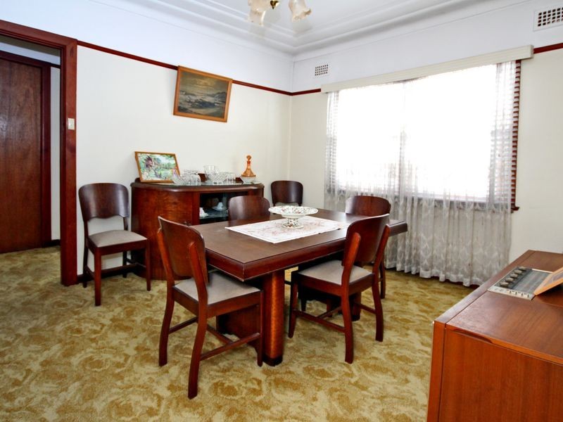 19 Hardy Avenue, Riverwood NSW 2210