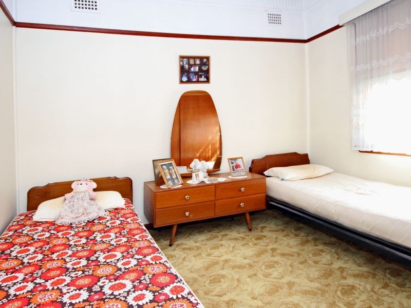 19 Hardy Avenue, Riverwood NSW 2210