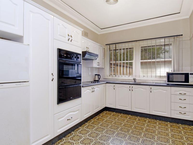 23 Monie Avenue, East Hills NSW 2213