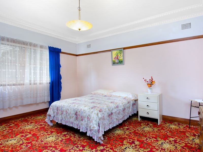 23 Monie Avenue, East Hills NSW 2213