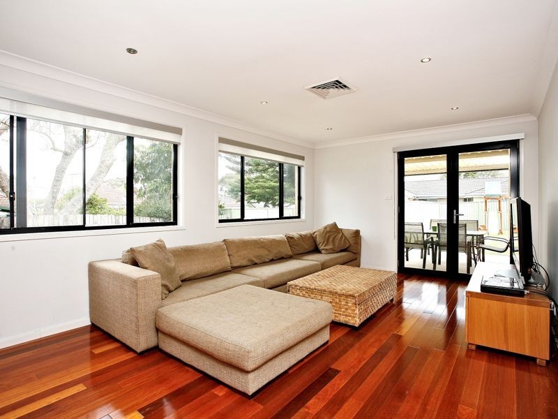 32 School Parade, Padstow NSW 2211