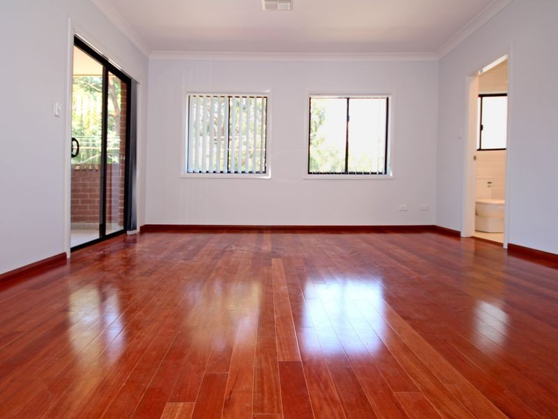 4 Enright Street, East Hills NSW 2213