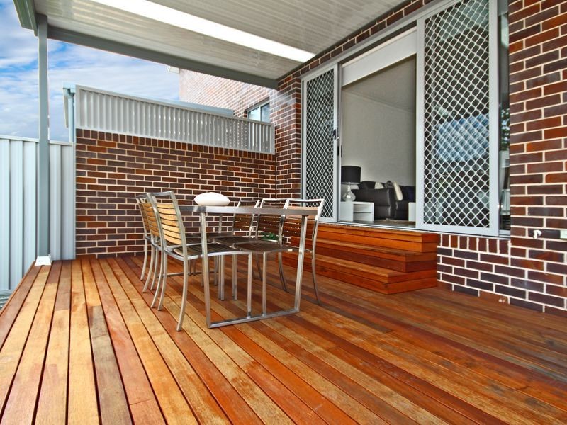 2/32 Eddie Avenue, Panania NSW 2213