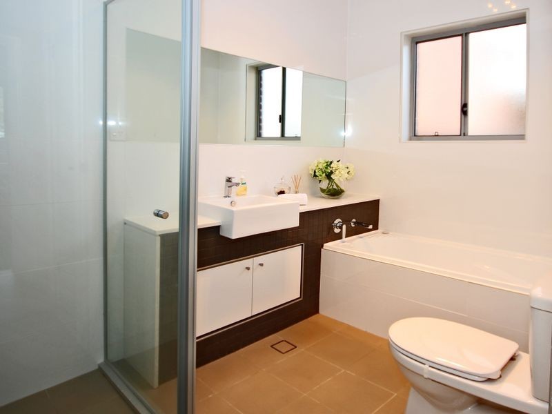 2/32 Eddie Avenue, Panania NSW 2213