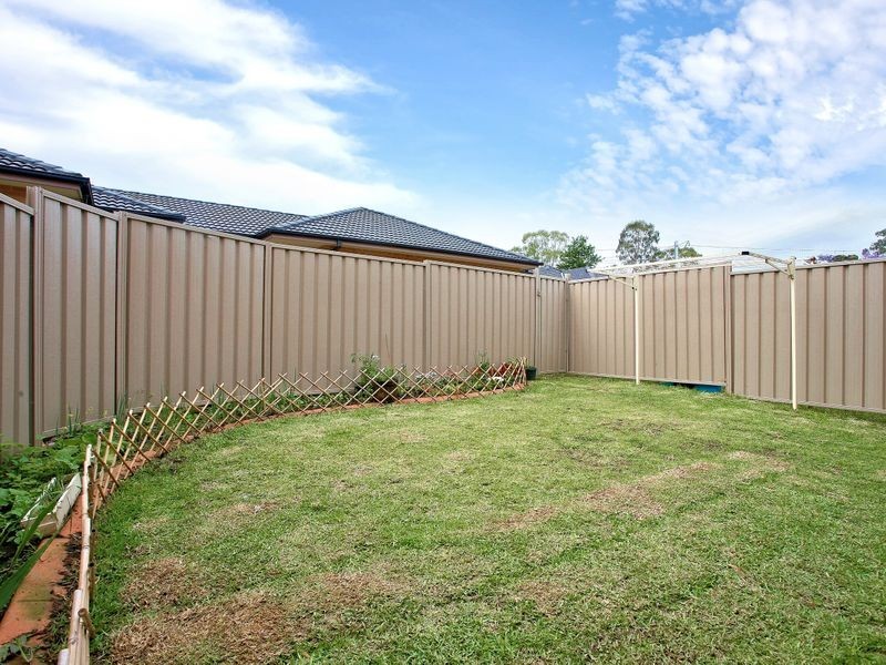 2/7 Heindrich Avenue, Padstow NSW 2211