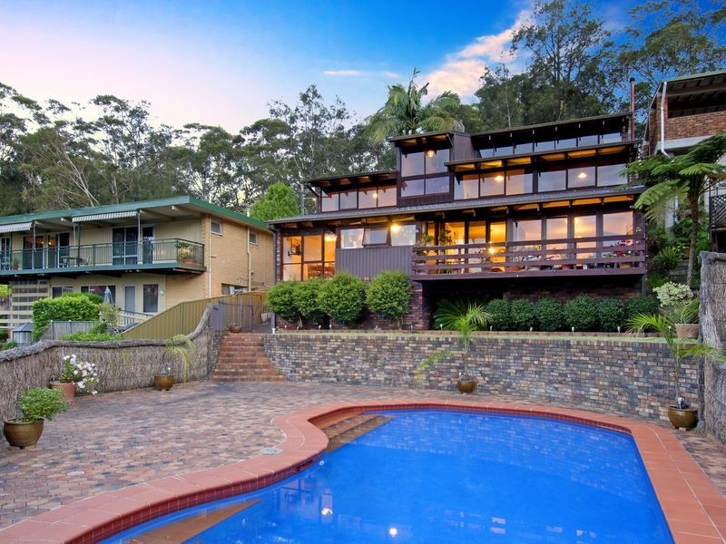 3 Murdock Crescent, Lugarno NSW 2210