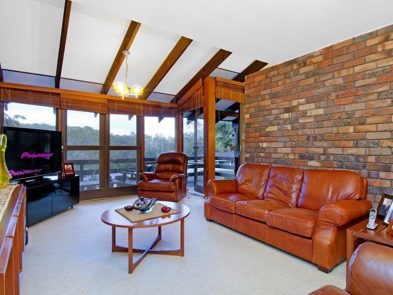 3 Murdock Crescent, Lugarno NSW 2210