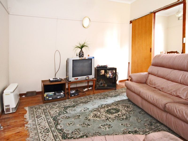 41 Hodgkinson Crescent, Panania NSW 2213