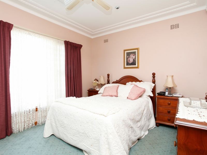 28 Henry Kendall Avenue, Padstow Heights NSW 2211