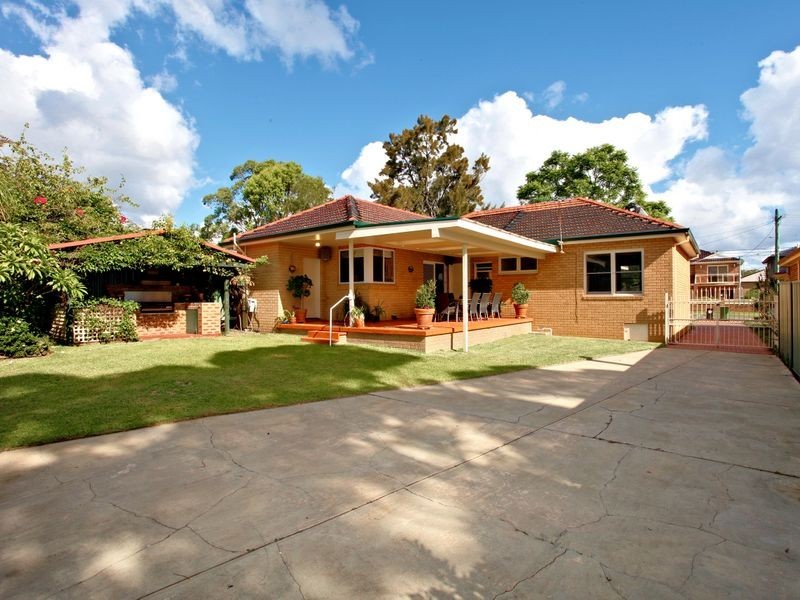 28 Henry Kendall Avenue, Padstow Heights NSW 2211