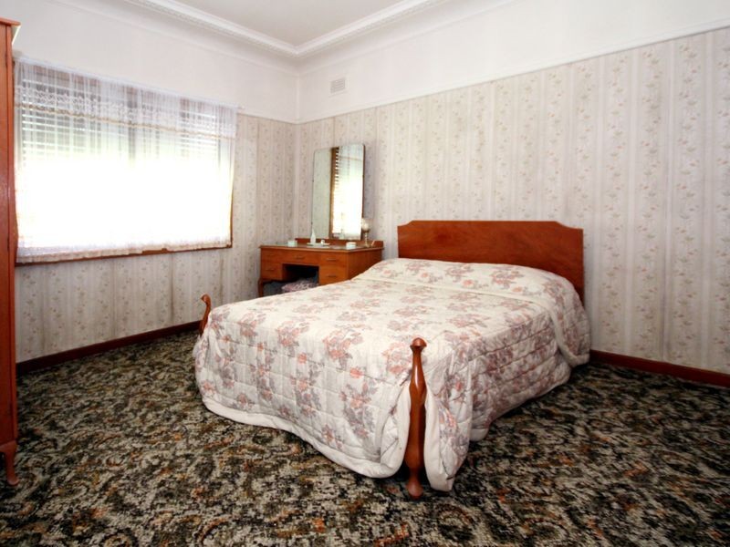 23 Eddie Avenue, Panania NSW 2213