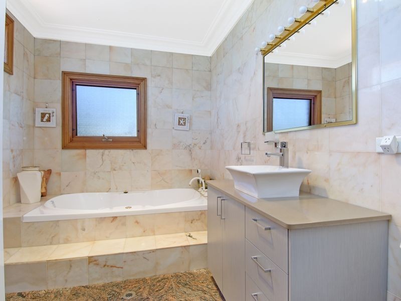 100 Lang Street, Padstow NSW 2211