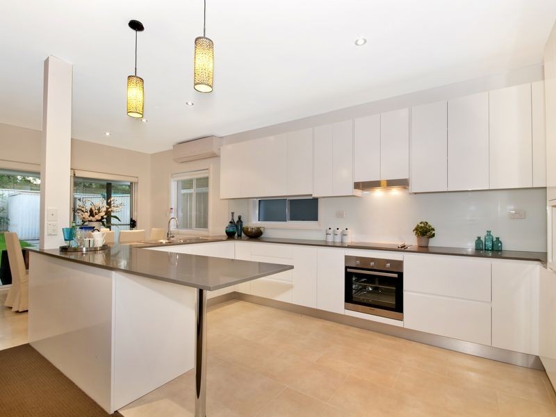 16A Mae Crescent, Panania NSW 2213