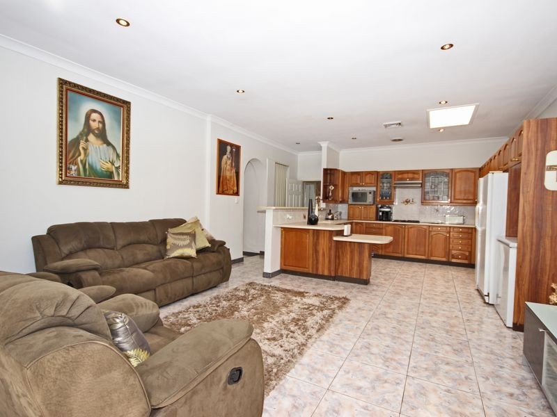 47 Isaac Street, Peakhurst NSW 2210