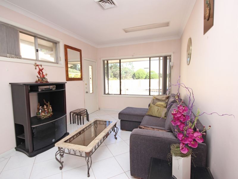 47 Isaac Street, Peakhurst NSW 2210