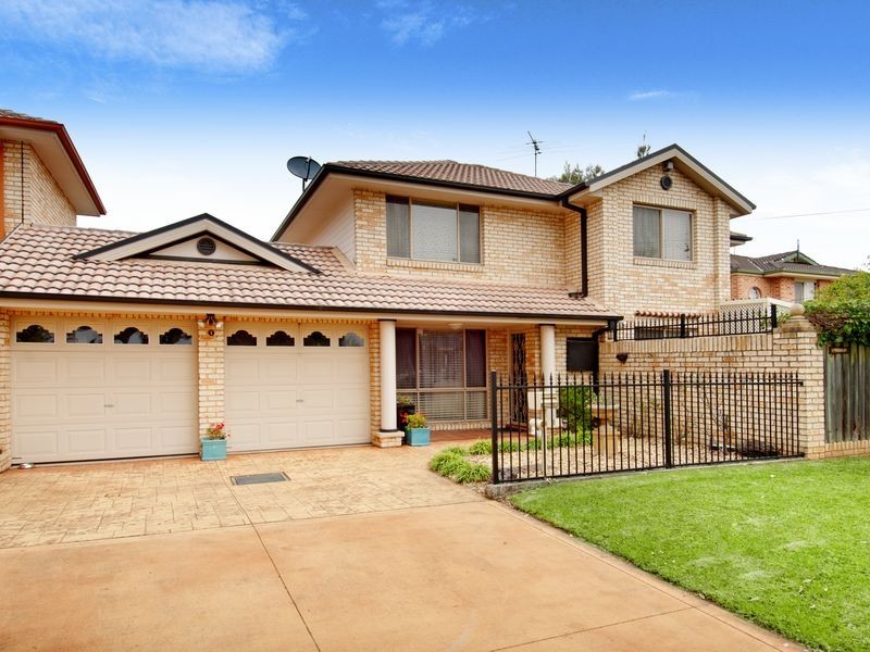 1 Freda Street, Picnic Point NSW 2213