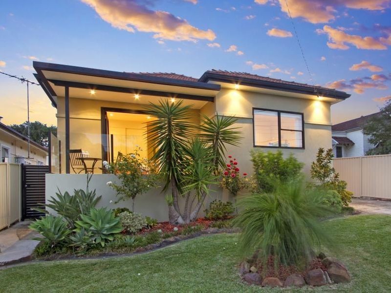 28 Oatley Street, Kingsgrove NSW 2208