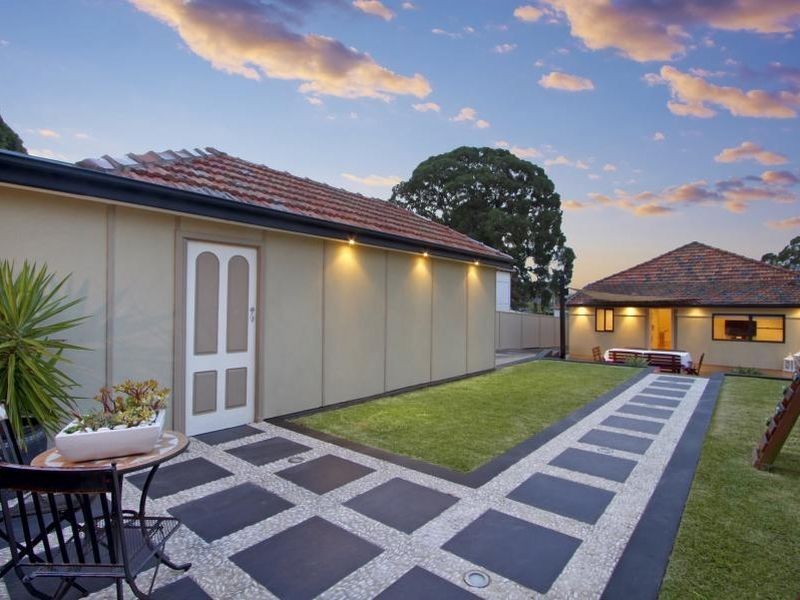 28 Oatley Street, Kingsgrove NSW 2208