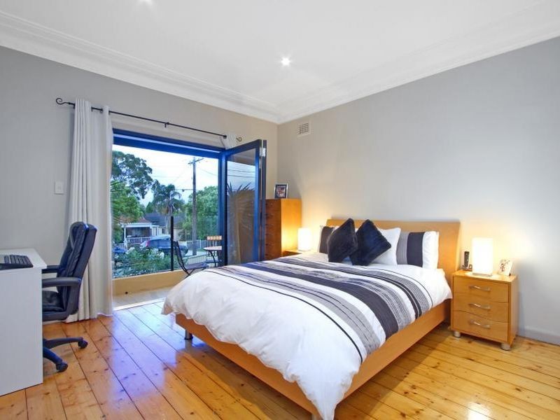 28 Oatley Street, Kingsgrove NSW 2208