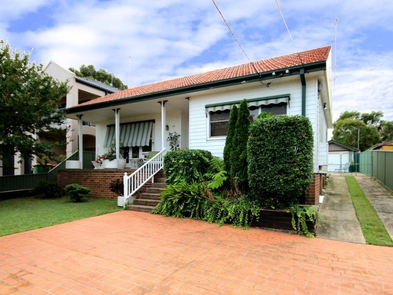 24 Sandakan Road, Revesby Heights NSW 2212