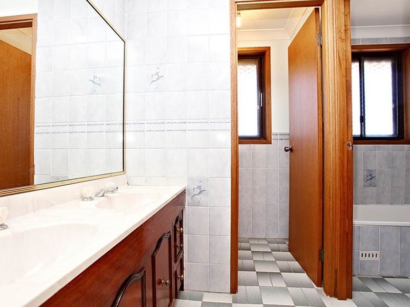 44 Mae Crescent, Panania NSW 2213