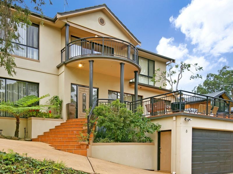 8 Carinya Road, Picnic Point NSW 2213