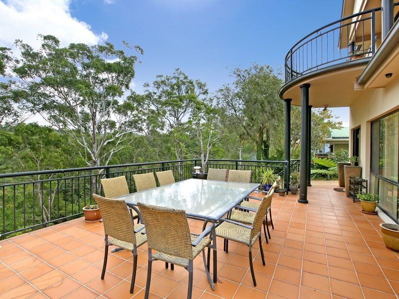 8 Carinya Road, Picnic Point NSW 2213