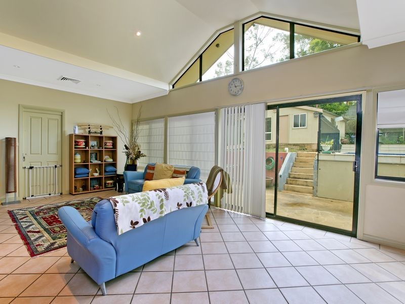 8 Carinya Road, Picnic Point NSW 2213