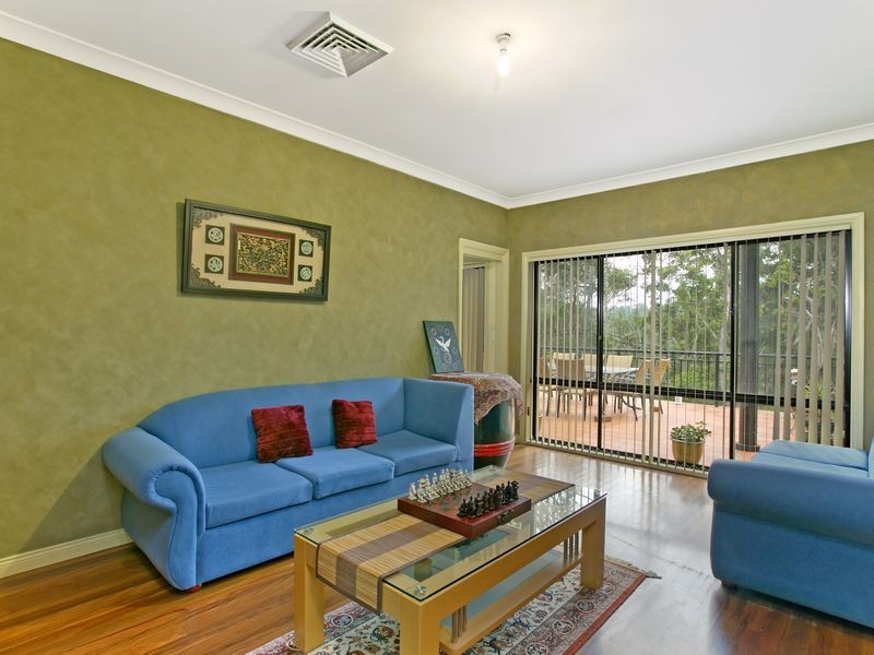 8 Carinya Road, Picnic Point NSW 2213