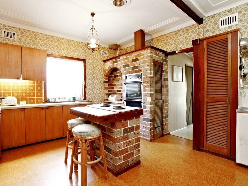 22 Taloma Street, Picnic Point NSW 2213