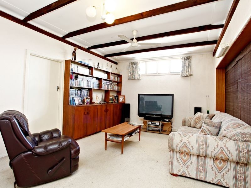 22 Taloma Street, Picnic Point NSW 2213