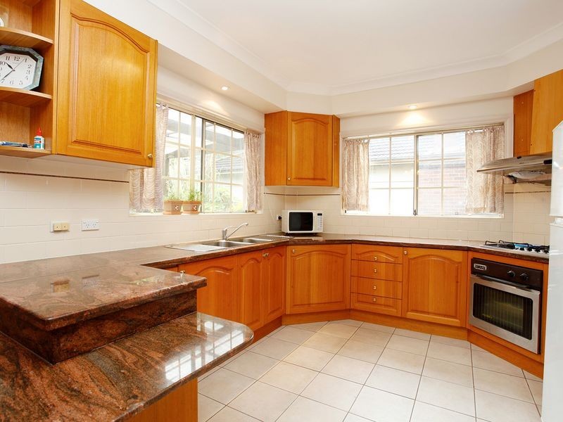 8 Cory Avenue, Padstow NSW 2211