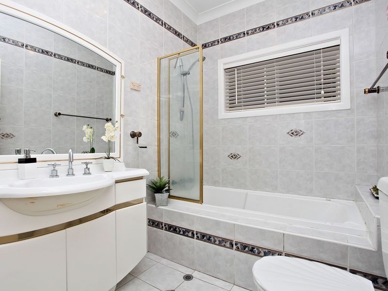 14 Kennedy St, Panania NSW 2213