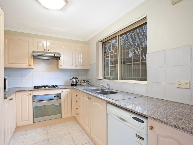 2/12 Weston Avenue, Narwee NSW 2209