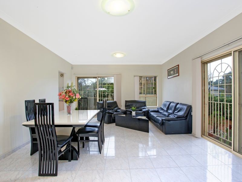 2/12 Weston Avenue, Narwee NSW 2209