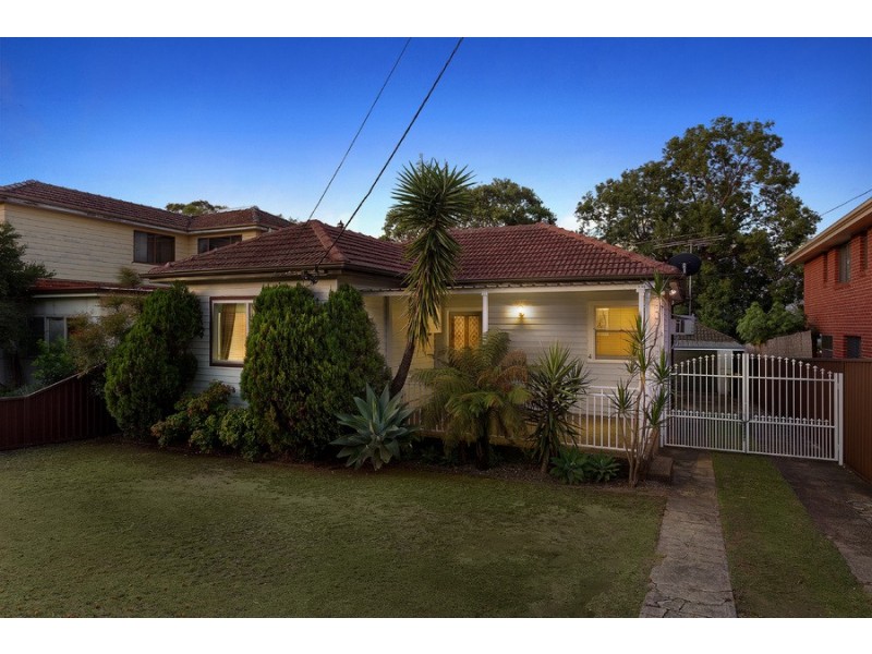 4 Rowland Street, Revesby NSW 2212