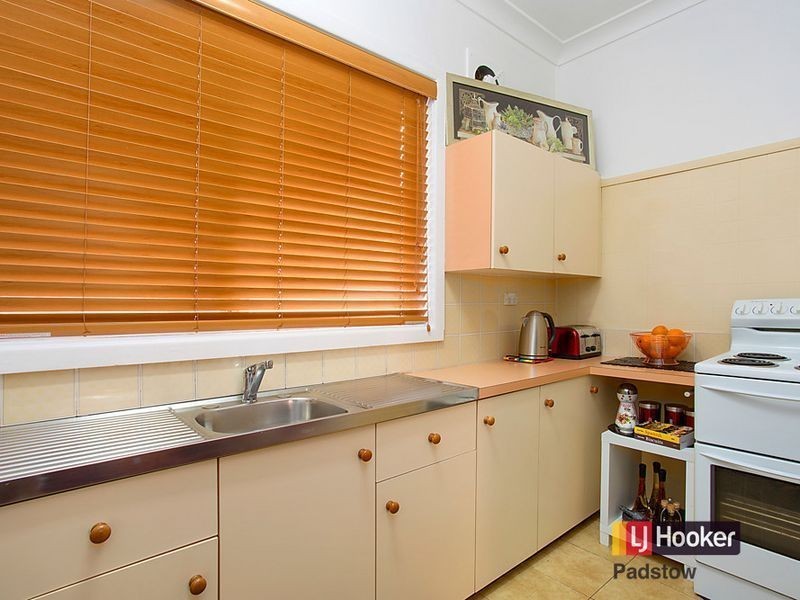 4 Rowland Street, Revesby NSW 2212