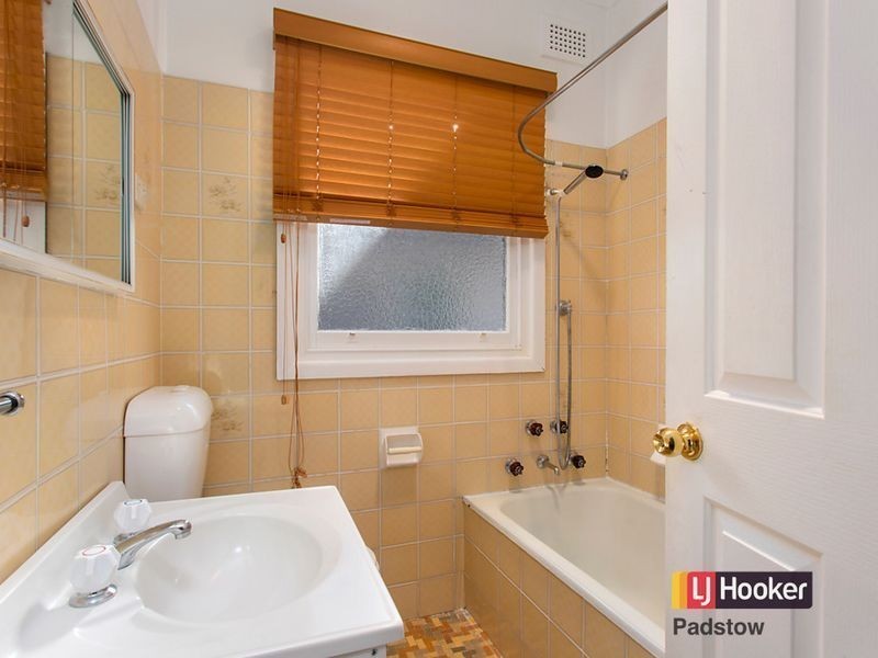 4 Rowland Street, Revesby NSW 2212
