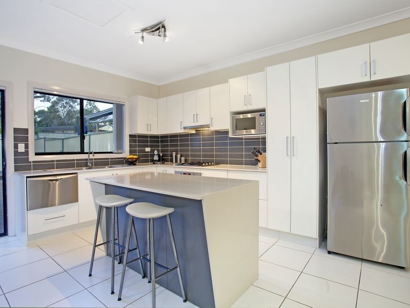 21 Hodgkinson Crescent, Panania NSW 2213